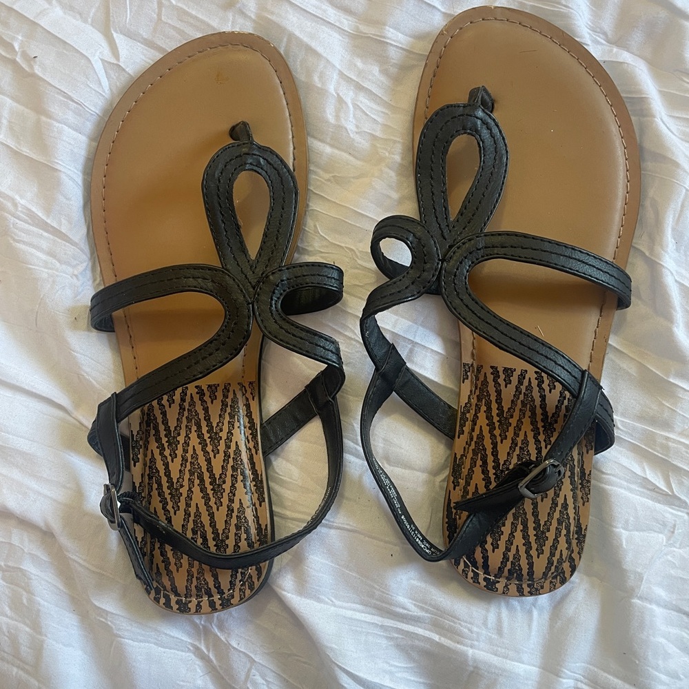Time and Tru Black Strap Sandals Size 8